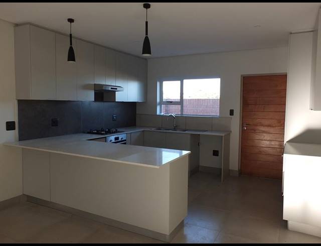 3 BEDROOM PROPERTY TO RENT IN GEORGE CENTRAL